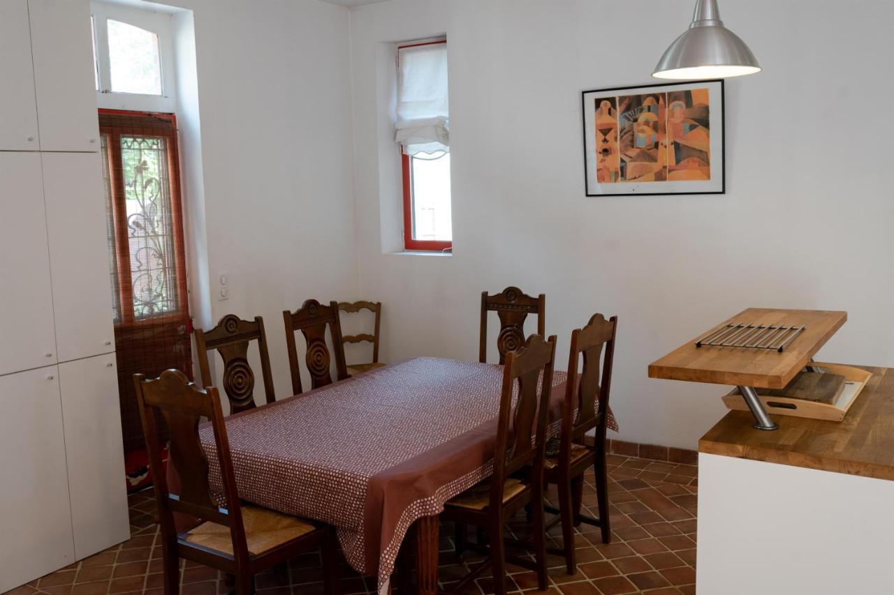 La Maison Rouge Saint-Sauveur-en-Puisaye Exteriör bild